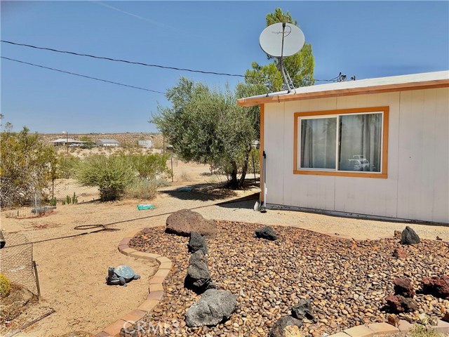 68919 Kachina Drive, 29 Palms CA: https://media.crmls.org/medias/16a6eddd-8abf-4083-a511-8b4ce8eb1b02.jpg