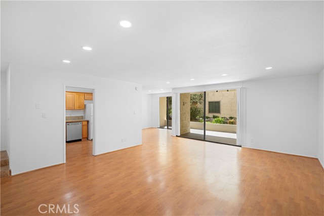 Detail Gallery Image 1 of 23 For 65 N Allen Ave #109,  Pasadena,  CA 91106 - 2 Beds | 2 Baths