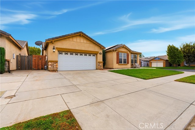 Detail Gallery Image 3 of 56 For 2605 Hoyt Ave, Tulare,  CA 93274 - 3 Beds | 2 Baths