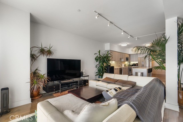 Detail Gallery Image 8 of 25 For 1817 Prosser Ave #503,  Los Angeles,  CA 90025 - 2 Beds | 2 Baths