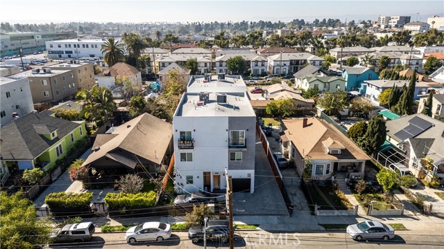 1805 S New England Street, Los Angeles CA: https://media.crmls.org/medias/16a82057-c313-4677-9b43-90476ecd5087.jpg