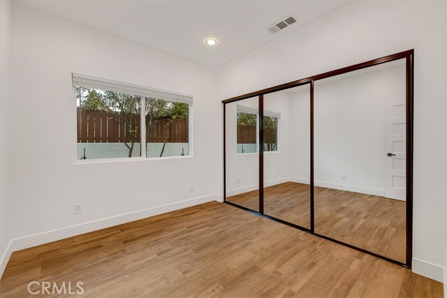 Detail Gallery Image 16 of 20 For 22136 Gilmore St, Woodland Hills,  CA 91303 - 3 Beds | 2/1 Baths