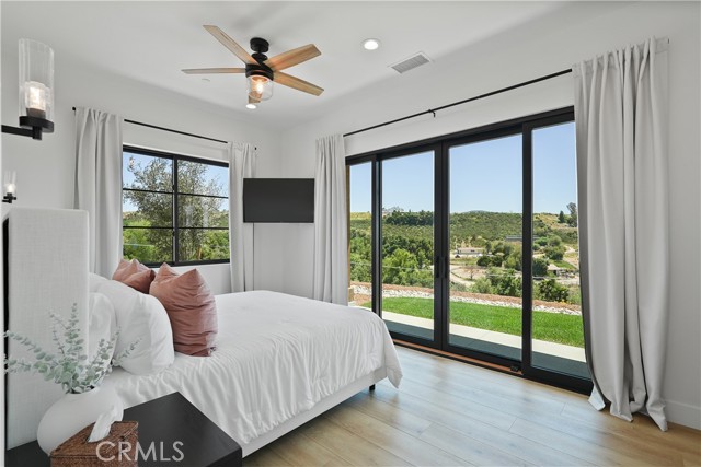 Detail Gallery Image 13 of 63 For 38721 Calle De Toros, Temecula,  CA 92592 - 5 Beds | 4 Baths
