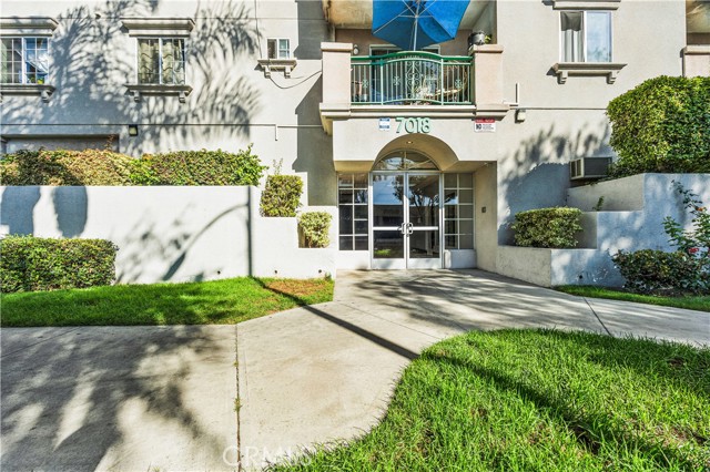 Detail Gallery Image 14 of 41 For 7018 404 Rita, Huntington Park,  CA 90255 - 3 Beds | 2 Baths