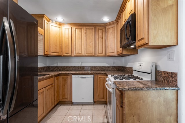 Detail Gallery Image 12 of 28 For 3743 W 177th, Torrance,  CA 90504 - 2 Beds | 1 Baths