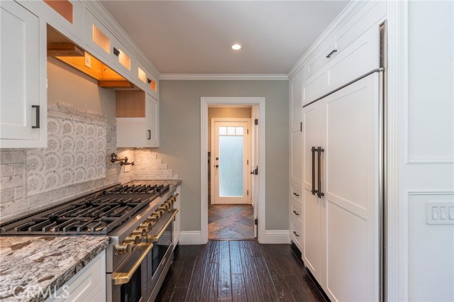 Detail Gallery Image 27 of 66 For 712 Aleppo, Newport Beach,  CA 92660 - 3 Beds | 2 Baths