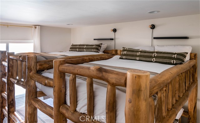 Detail Gallery Image 27 of 39 For 1002 White Mountain, Big Bear City,  CA 92314 - 4 Beds | 3/1 Baths