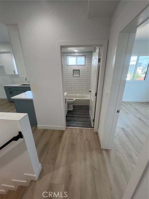 1128 Ardmore, Los Angeles CA: https://media.crmls.org/medias/16adc8c3-356d-4a7d-b3bf-2f86f8067d8d.jpg