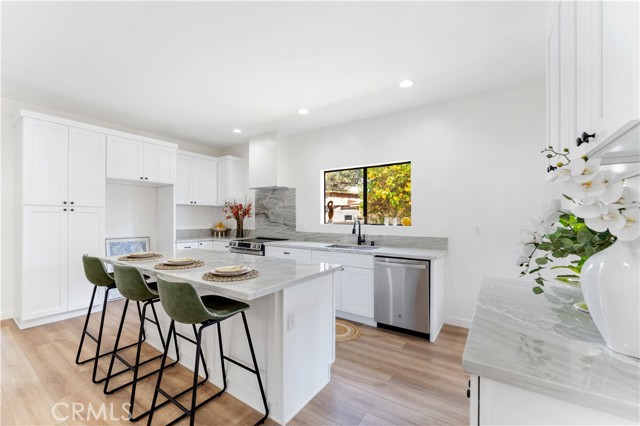 Detail Gallery Image 11 of 39 For 137 E Avenue 42, Los Angeles,  CA 90031 - 3 Beds | 2 Baths