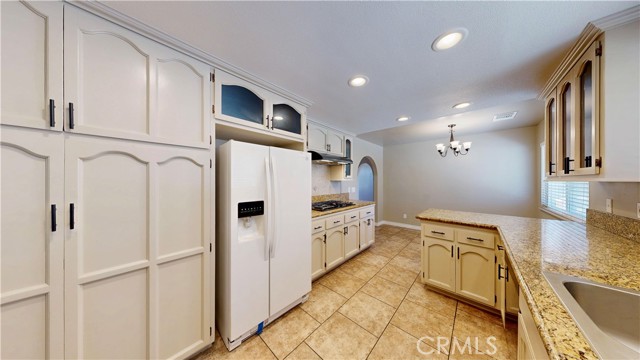 15460 Mandan Road, Apple Valley CA: https://media.crmls.org/medias/16ae6da2-da4f-4357-8145-65773df3f8ac.jpg