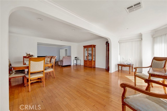 Detail Gallery Image 4 of 25 For 1318 N Alexandria Ave, Los Angeles,  CA 90027 - 3 Beds | 2 Baths