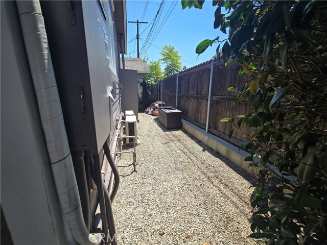 Detail Gallery Image 8 of 15 For 127 N San Marino Ave, Pasadena,  CA 91107 - 1 Beds | 1 Baths