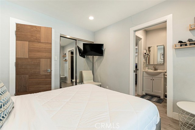 Detail Gallery Image 32 of 43 For 18033 Duncan St, Encino,  CA 91316 - 3 Beds | 2 Baths