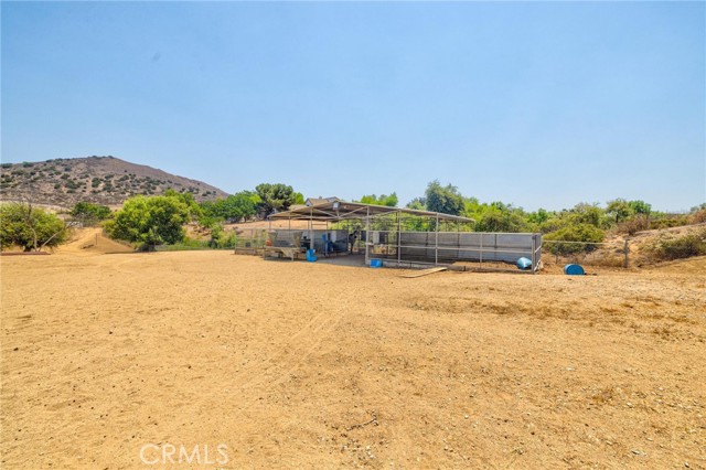 21551 Via Liago, Perris CA: https://media.crmls.org/medias/16b12f90-de32-4b28-963e-f34782b903c9.jpg