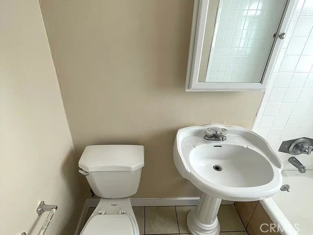 1990 Cedar Avenue, Long Beach CA: https://media.crmls.org/medias/16b19419-7acd-4e67-bbde-d80c1e9908d3.jpg