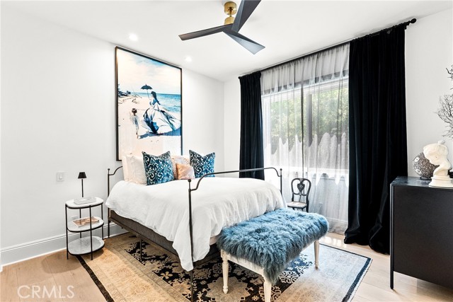 23477 Park Colombo, Calabasas CA: https://media.crmls.org/medias/16b280c9-750b-4f5e-94e3-4f3ce1962211.jpg