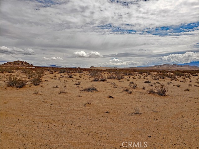 Detail Gallery Image 8 of 17 For 1 W/O Harrod, Lucerne Valley,  CA 92356 - – Beds | – Baths