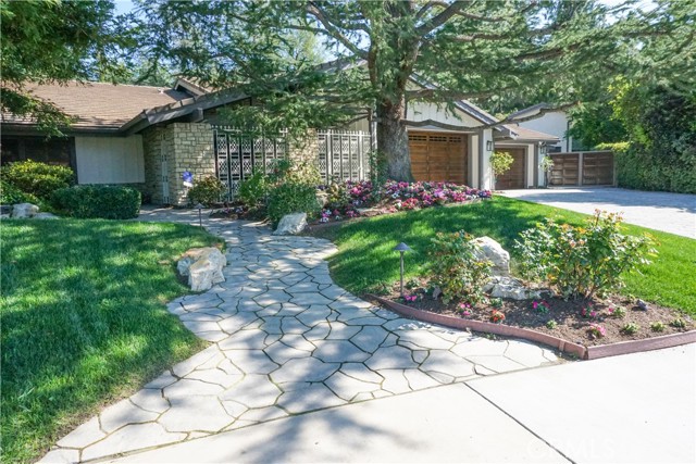 Front Image Thumbnail for CRSR26068693