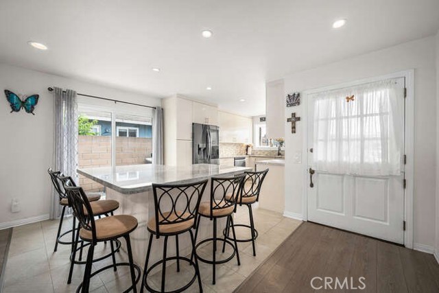 815 Marvista S Avenue, Seal Beach CA: https://media.crmls.org/medias/16b32fad-7eb9-41e4-8866-c0b21450db3e.jpg