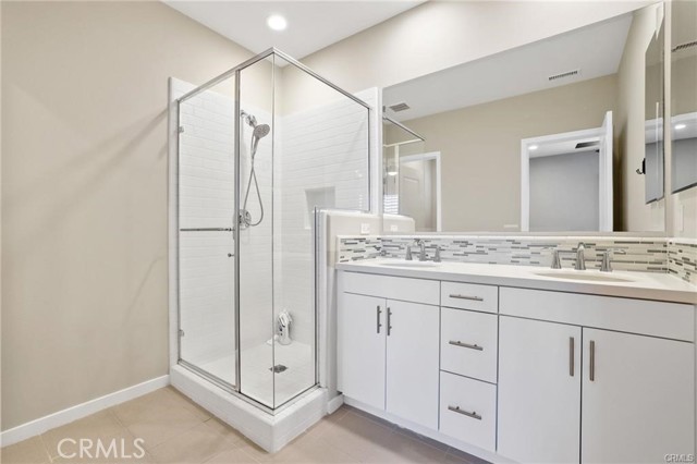 Detail Gallery Image 7 of 12 For 149 Tubeflower, Irvine,  CA 92618 - 2 Beds | 2/1 Baths