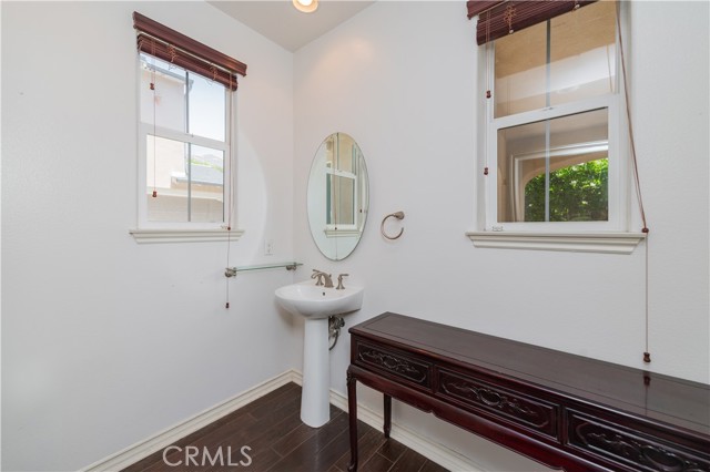 Detail Gallery Image 8 of 33 For 59 Gentry, Irvine,  CA 92620 - 3 Beds | 2/1 Baths