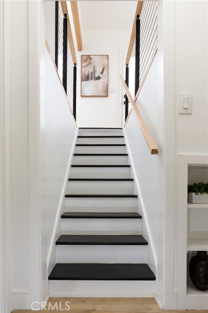 5106 O Sullivan Drive, Los Angeles CA: https://media.crmls.org/medias/16b43257-35c3-4e62-8eb3-2f62aa99a69a.jpg