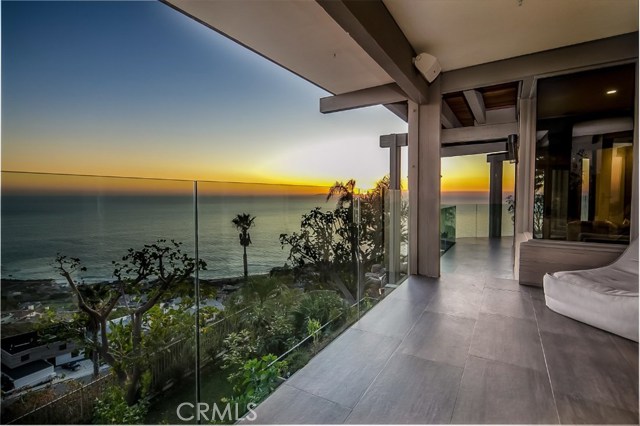 Detail Gallery Image 25 of 40 For 709 Kendall Dr, Laguna Beach,  CA 92651 - 4 Beds | 4/1 Baths