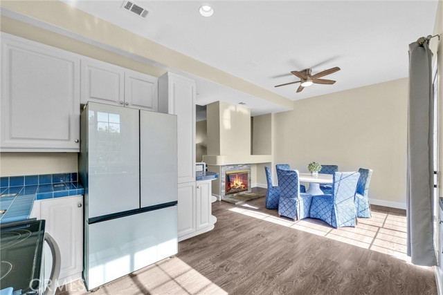 Detail Gallery Image 14 of 36 For 2861 Ballesteros Ln, Tustin,  CA 92782 - 3 Beds | 2/1 Baths