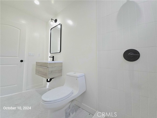 Detail Gallery Image 8 of 9 For 8524 Beverlywood St #8524 1/4,  Los Angeles,  CA 90034 - 1 Beds | 1 Baths