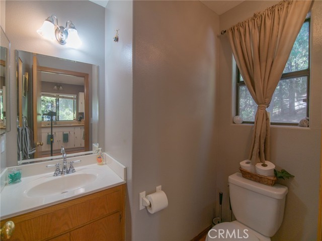 Detail Gallery Image 14 of 40 For 862 Strawberry Peak Rd, Twin Peaks,  CA 92391 - 2 Beds | 1/1 Baths