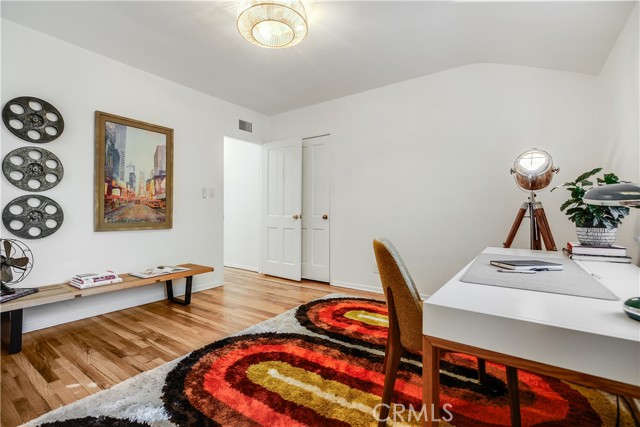 4295 Canoga Avenue, Woodland Hills CA: https://media.crmls.org/medias/16b61597-83e5-4a0b-b83c-ed2dfa643839.jpg