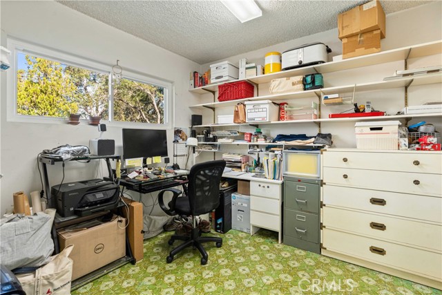 Detail Gallery Image 14 of 42 For 11944 Briarvale, Studio City,  CA 91604 - 5 Beds | 4 Baths