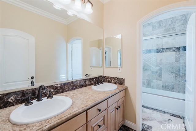 Detail Gallery Image 36 of 74 For 26858 Pine Hollow Ct, Valencia,  CA 91381 - 5 Beds | 4 Baths