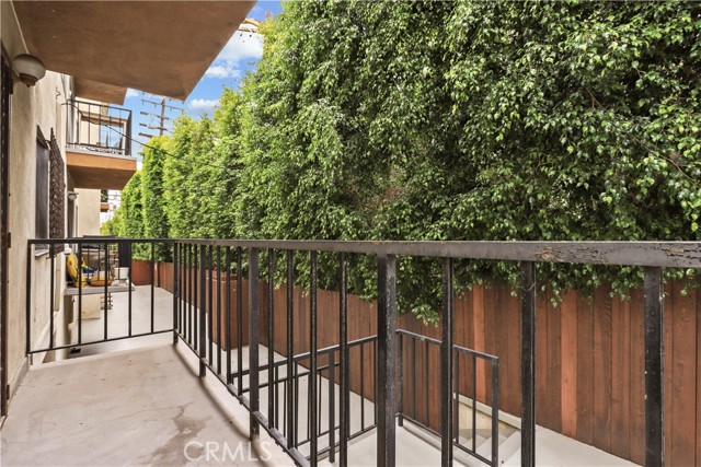 Detail Gallery Image 26 of 34 For 1045 N Kings Rd #105,  West Hollywood,  CA 90069 - 2 Beds | 2 Baths