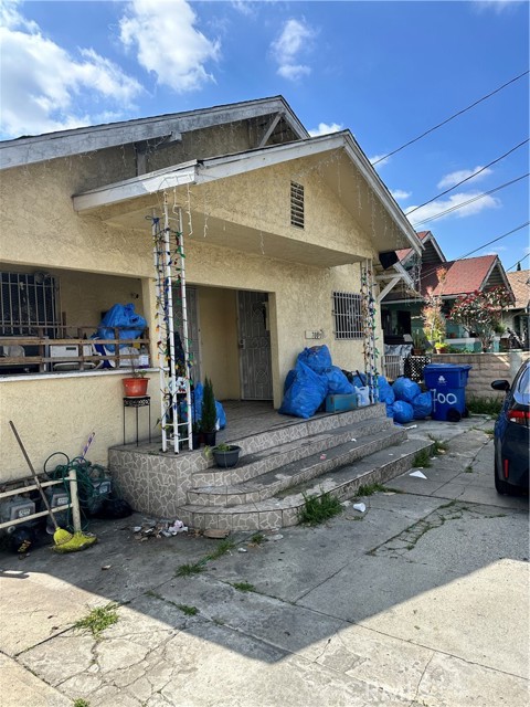 700 53rd Street, Los Angeles, California 90037, ,Multi-Family,For Sale,53rd,SR24037610