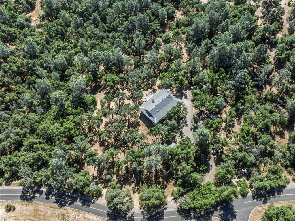 https://media.crmls.org/medias/16b7928d-198d-4d20-9377-6a3446fa6b76.jpg?preset=X-Large