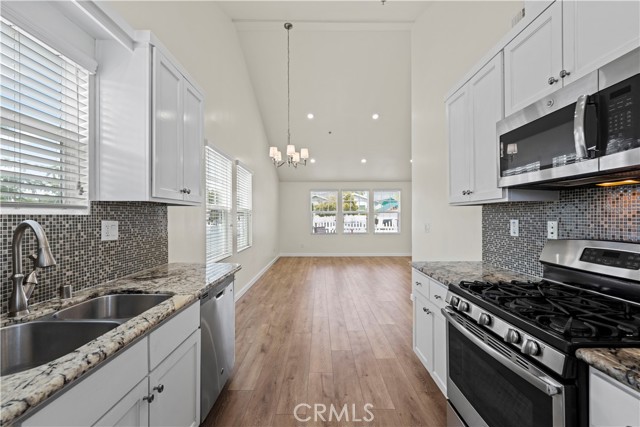 Detail Gallery Image 11 of 25 For 6736 Kraft Ave, North Hollywood,  CA 91606 - 3 Beds | 2 Baths