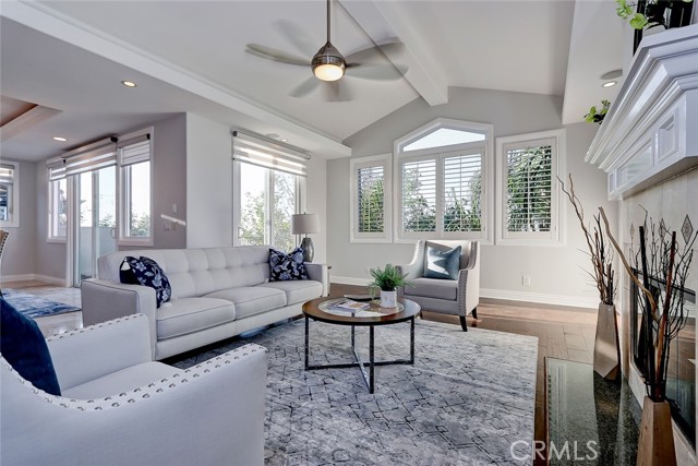 720 10th Street, Hermosa Beach, California 90254, 4 Bedrooms Bedrooms, ,3 BathroomsBathrooms,Residential,Sold,10th,SB21226543
