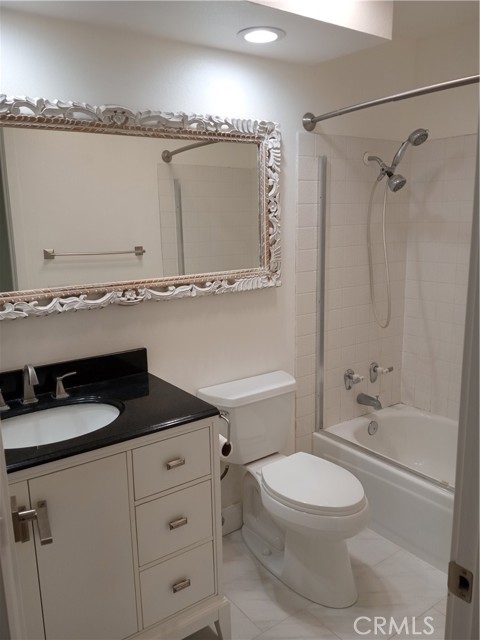 Detail Gallery Image 2 of 21 For 6089 E Hackamore Ln, Anaheim,  CA 92807 - 3 Beds | 2/1 Baths