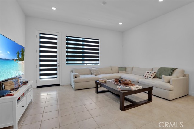 Detail Gallery Image 4 of 20 For 145 Sash, Irvine,  CA 92618 - 1 Beds | 1 Baths