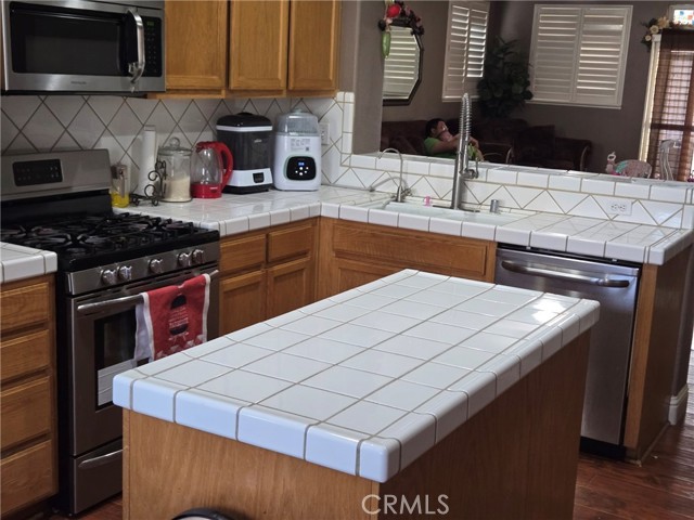 Detail Gallery Image 9 of 15 For 435 Petunia Ct, Merced,  CA 95341 - 3 Beds | 2 Baths