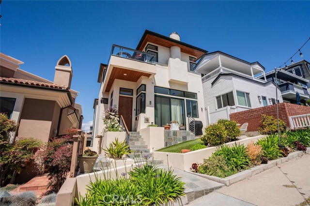 221 17th, Manhattan Beach, California 90266, 5 Bedrooms Bedrooms, ,6 BathroomsBathrooms,Residential,For Sale,17th,SR26091960