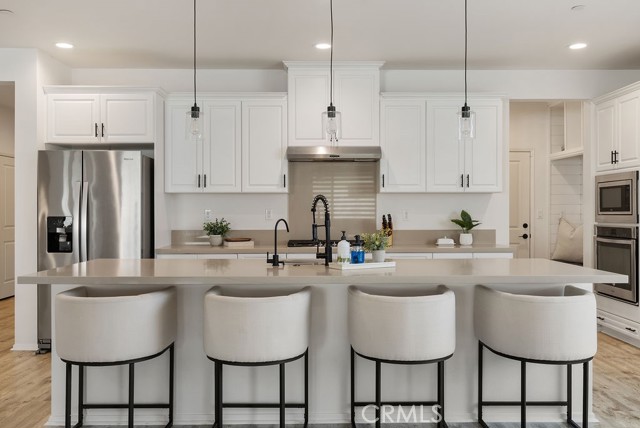 Detail Gallery Image 3 of 28 For 11661 Forsythia, Jurupa Valley,  CA 91752 - 4 Beds | 2/1 Baths