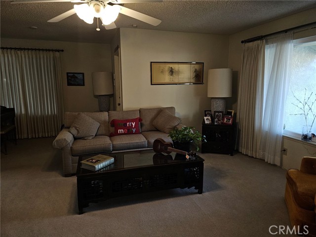 Detail Gallery Image 6 of 26 For 2637 Mirada St, Highland,  CA 92346 - 4 Beds | 2 Baths