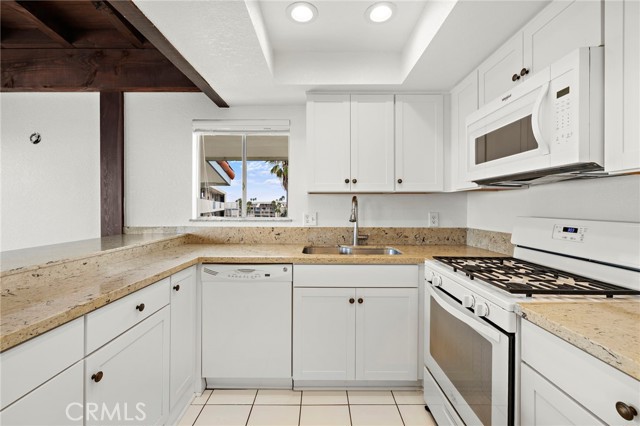 Detail Gallery Image 11 of 30 For 415 Monterey Ln a,  San Clemente,  CA 92675 - 2 Beds | 2 Baths