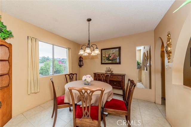 Detail Gallery Image 17 of 54 For 1511 W Hill Ave, Fullerton,  CA 92833 - 3 Beds | 3 Baths