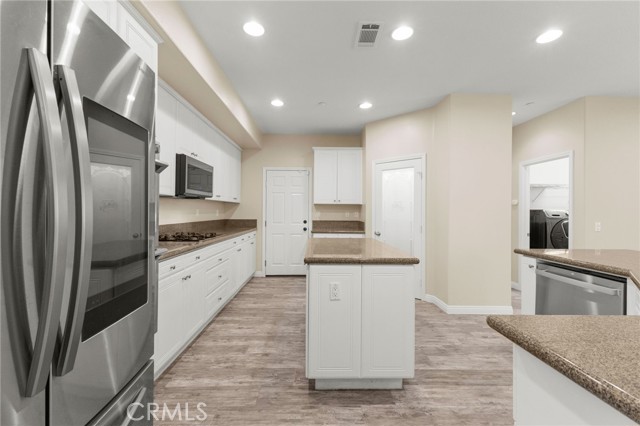 Detail Gallery Image 21 of 75 For 325 Deodar St, Redlands,  CA 92374 - 6 Beds | 4 Baths