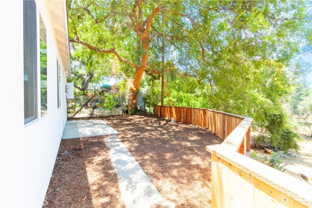 2123 Navarro Avenue, Altadena CA: https://media.crmls.org/medias/16bca830-fb1c-4856-909e-5a8ebe7daf73.jpg