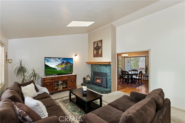 Detail Gallery Image 3 of 35 For 366 Pine Ln, Big Bear City,  CA 92314 - 3 Beds | 3 Baths