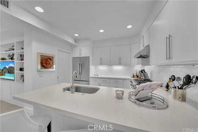 Detail Gallery Image 27 of 28 For 415 Orchid Ave, Corona Del Mar,  CA 92625 - 3 Beds | 2/1 Baths